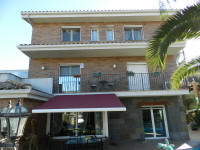 vista frontal toldos aluminio terrazas jardin